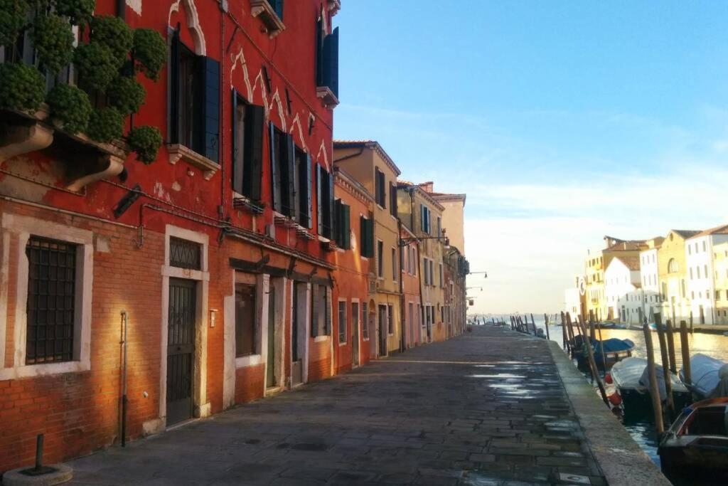 La Casetta Rosa - Vista Sul Canale Венеція Екстер'єр фото